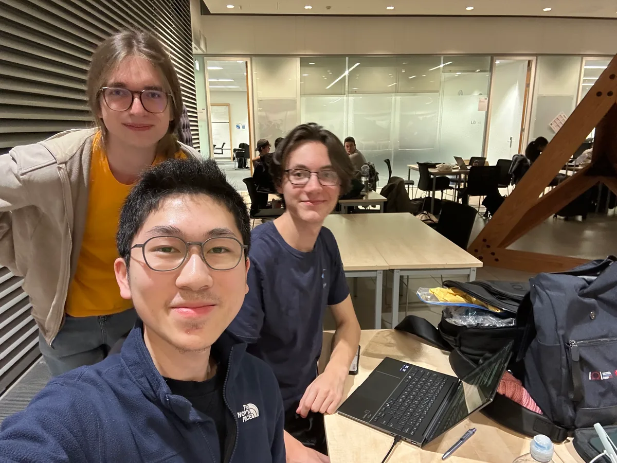 Tom Lam with his FlyP2P teammates at ETH Oxford